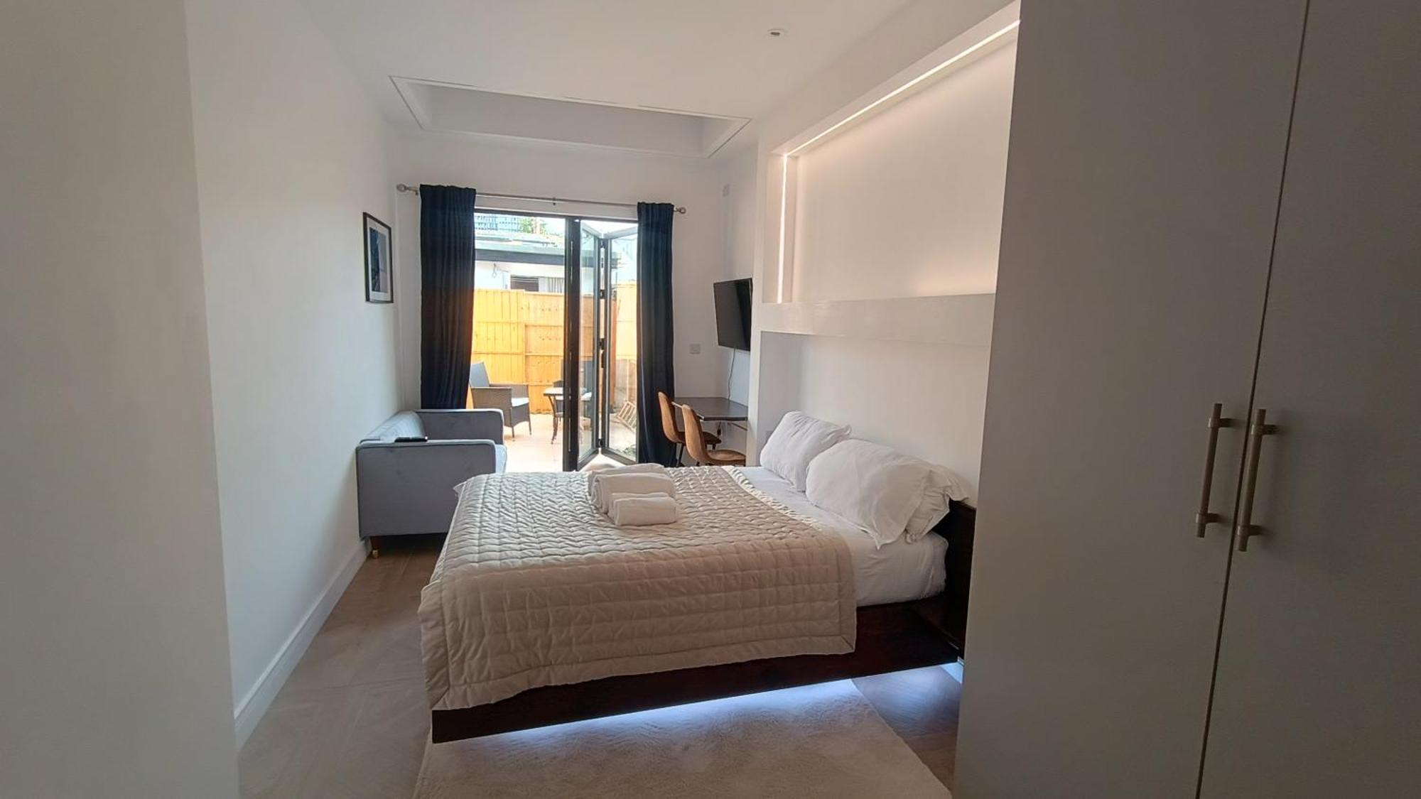 Luxurious London Studios Гарроу Екстер'єр фото