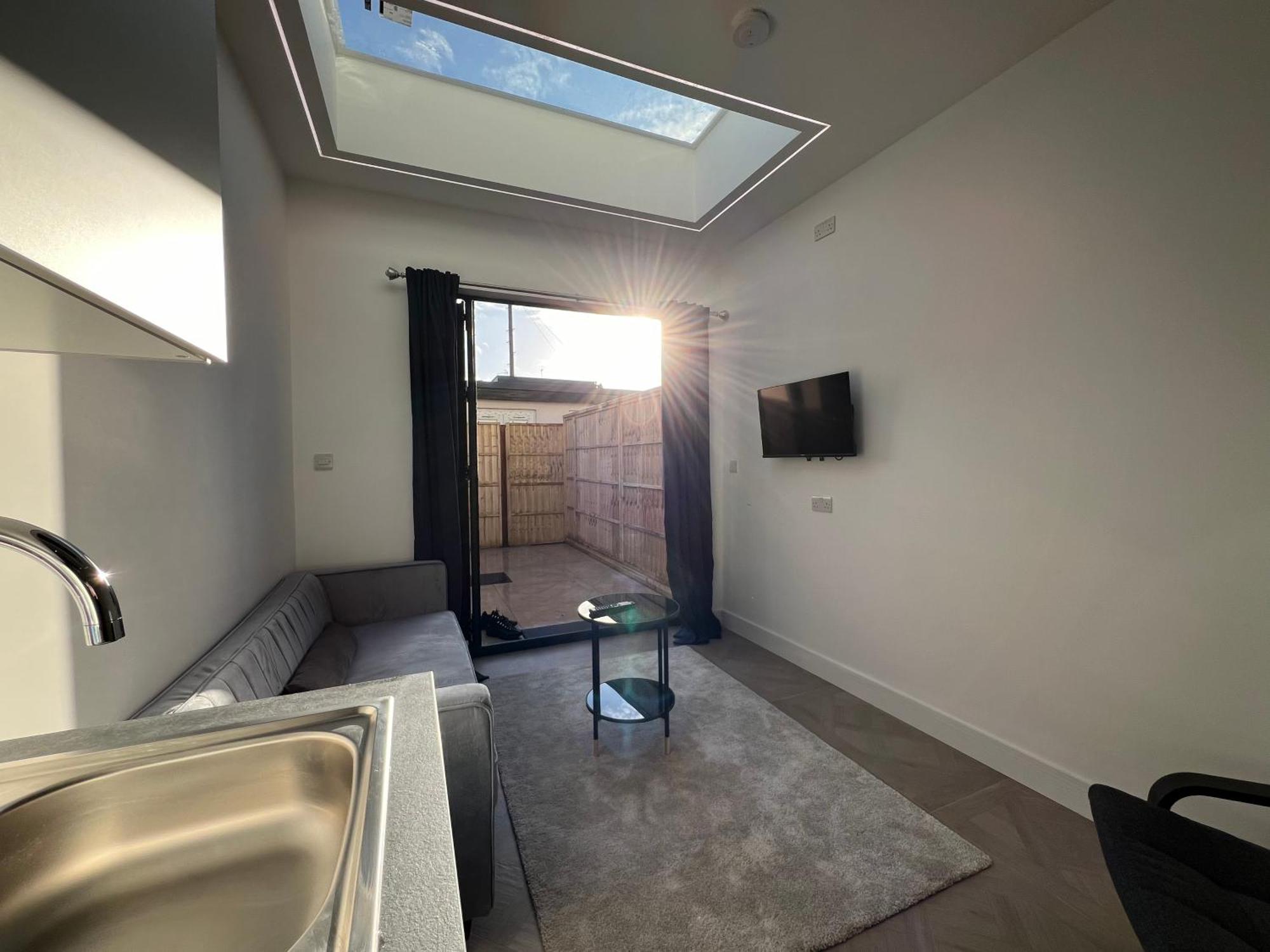 Luxurious London Studios Гарроу Екстер'єр фото