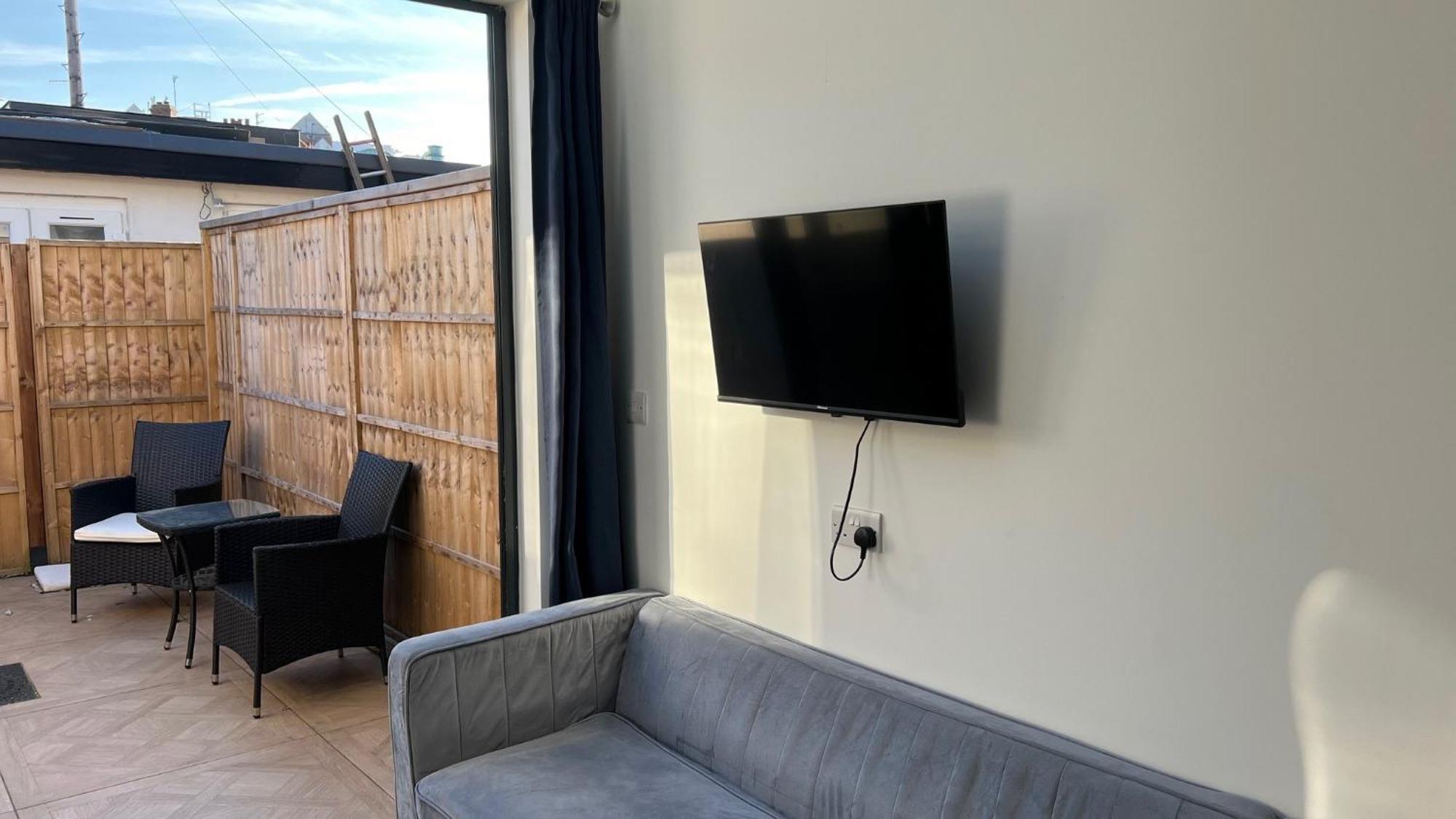 Luxurious London Studios Гарроу Екстер'єр фото